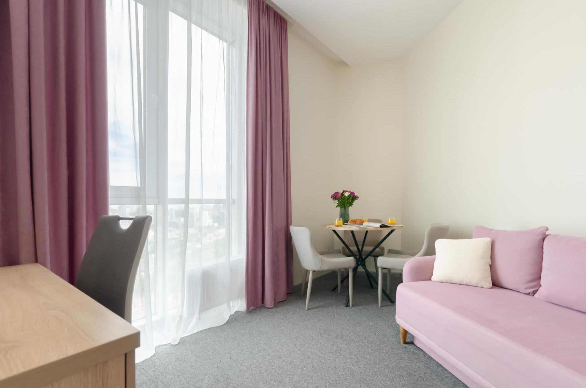 Kyiv View Railway Station Hotel Bagian luar foto
