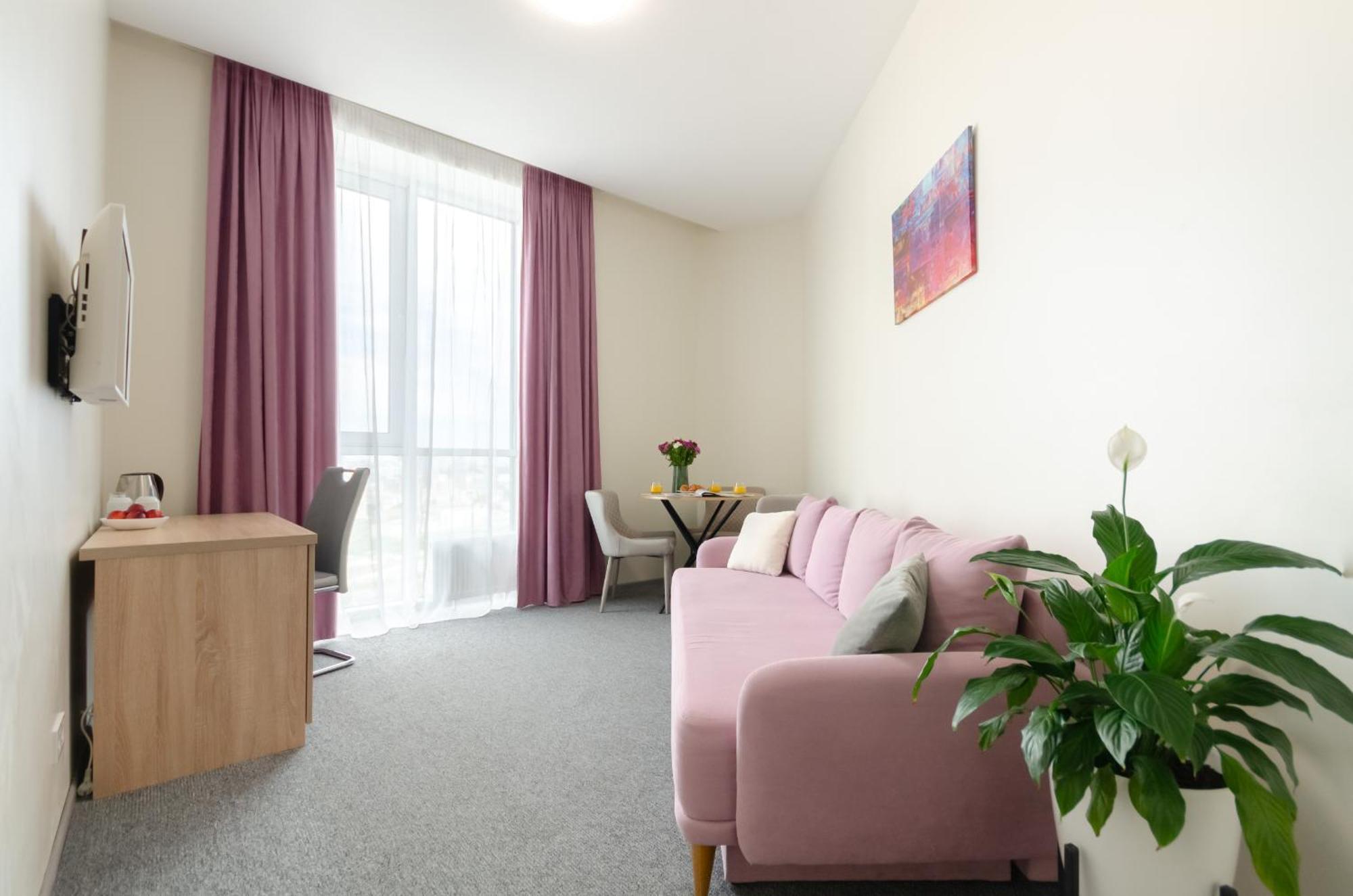 Kyiv View Railway Station Hotel Bagian luar foto